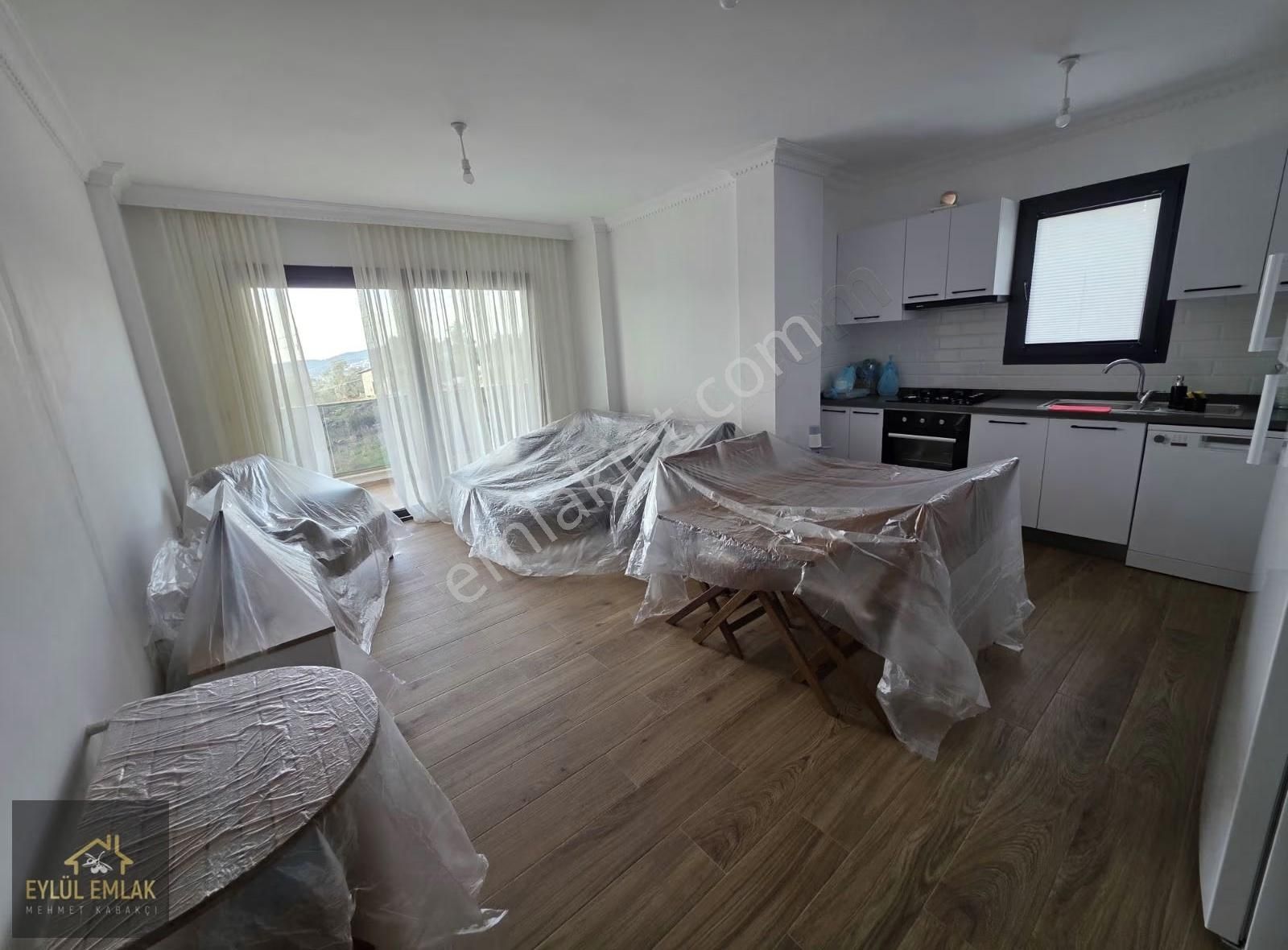 Mumcularda Eşyalı Kiralık 2+1 Daire - Görsel 11