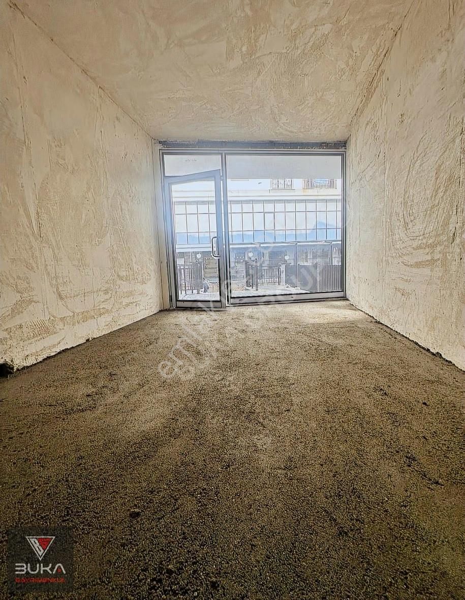 Marmara Üniversitesine Komşu Sıfır Kiralık Depolu Dükkan - Görsel 10