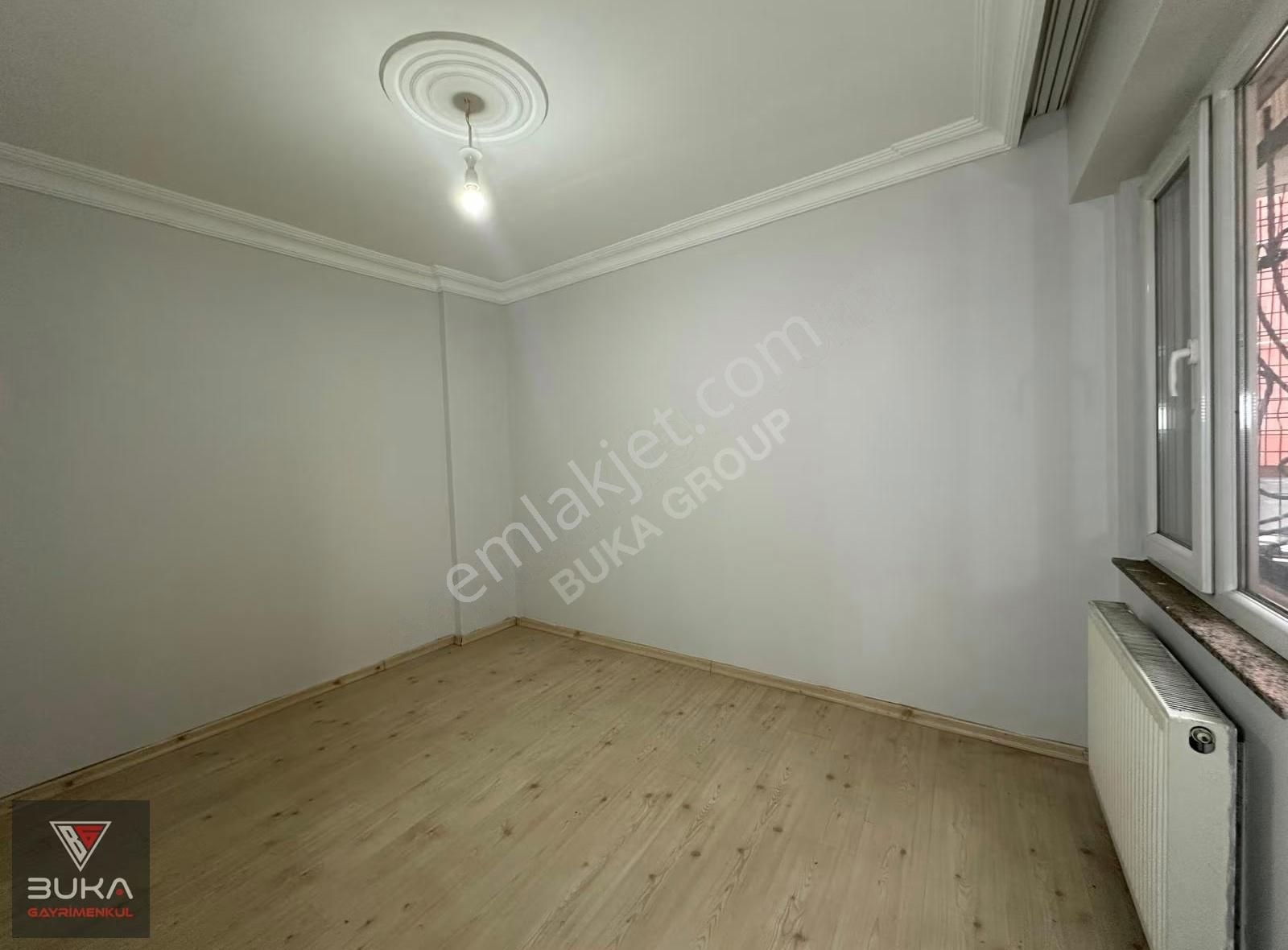 Zeynep Kamil Yakını Kaçırılmayacak Fırsat 2+1 Satılık Daire - Görsel 12