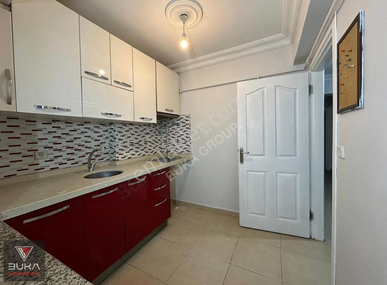 Zeynep Kamil Yakını Kaçırılmayacak Fırsat 2+1 Satılık Daire - Görsel 9