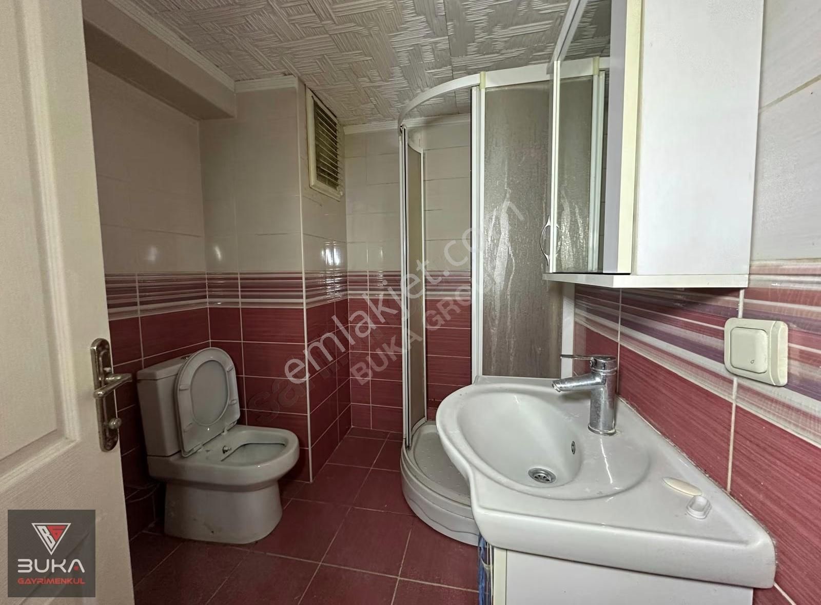 Zeynep Kamil Yakını Kaçırılmayacak Fırsat 2+1 Satılık Daire - Görsel 18