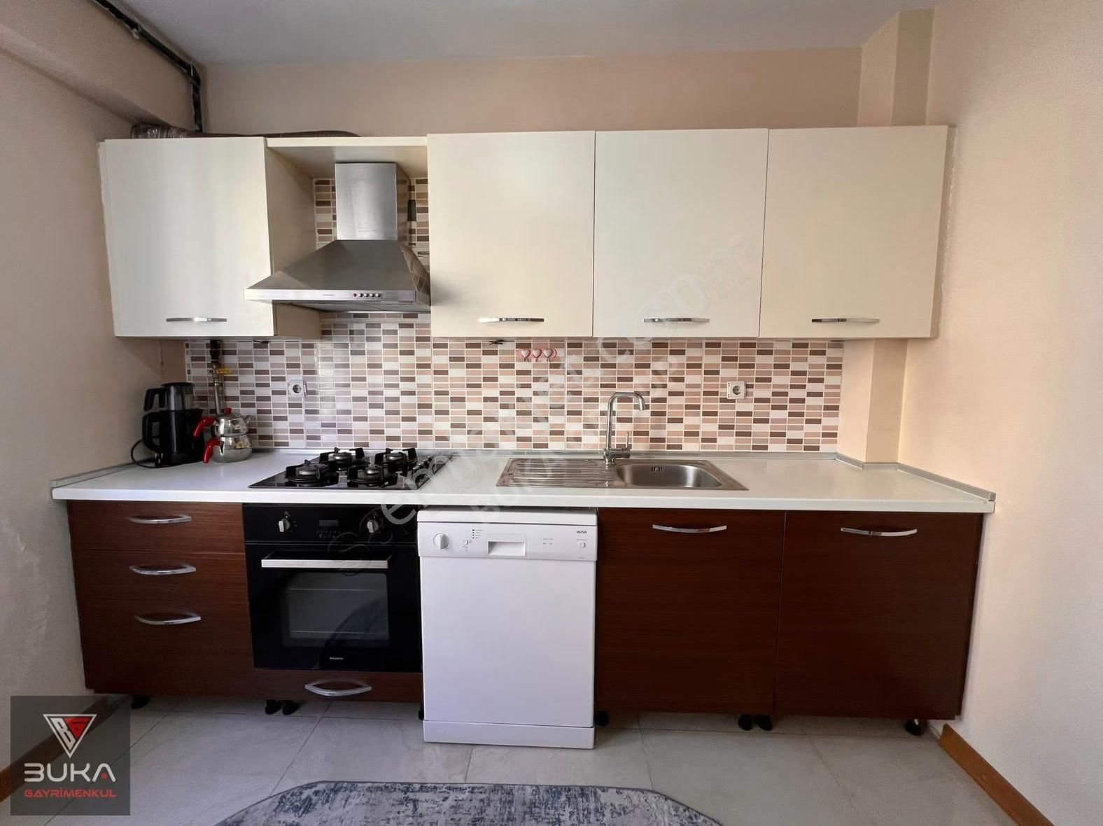 Küçükbakkalköy'de Merkezi Lokasyon'da Satılık 2+1 Daire - Görsel 11