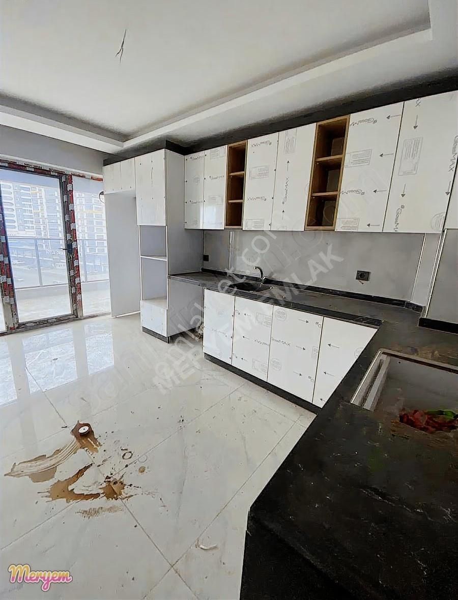 Güneşevlerin Dibinde Satılık 4 Katta 4+1 Daire - Görsel 8