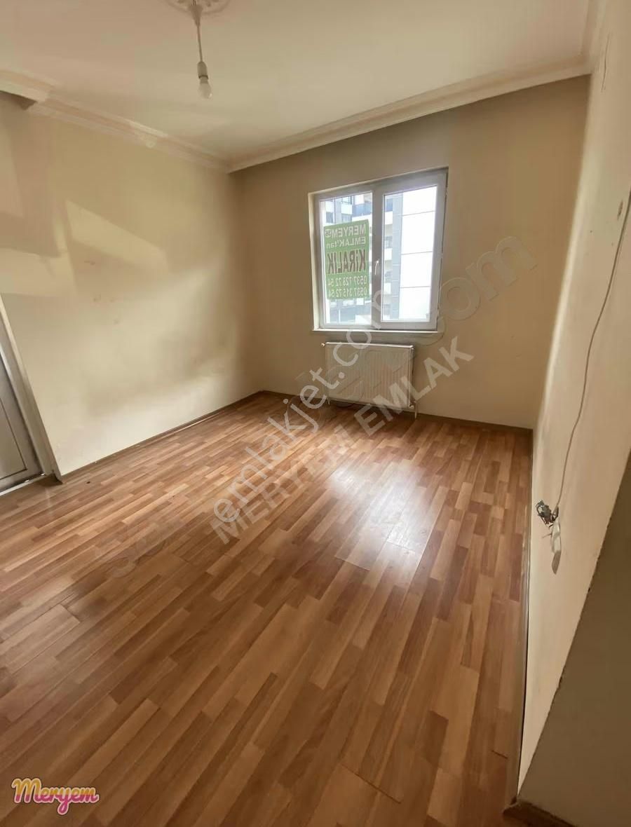 Meryem Emlak Tan Beşikkaya Cadde Üzeri 1 Katta 3+1 Kiralık Daire - Görsel 6