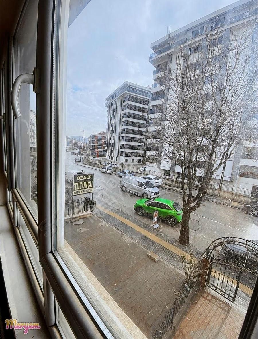 Meryem Emlak Tan Beşikkaya Cadde Üzeri 1 Katta 3+1 Kiralık Daire - Görsel 25