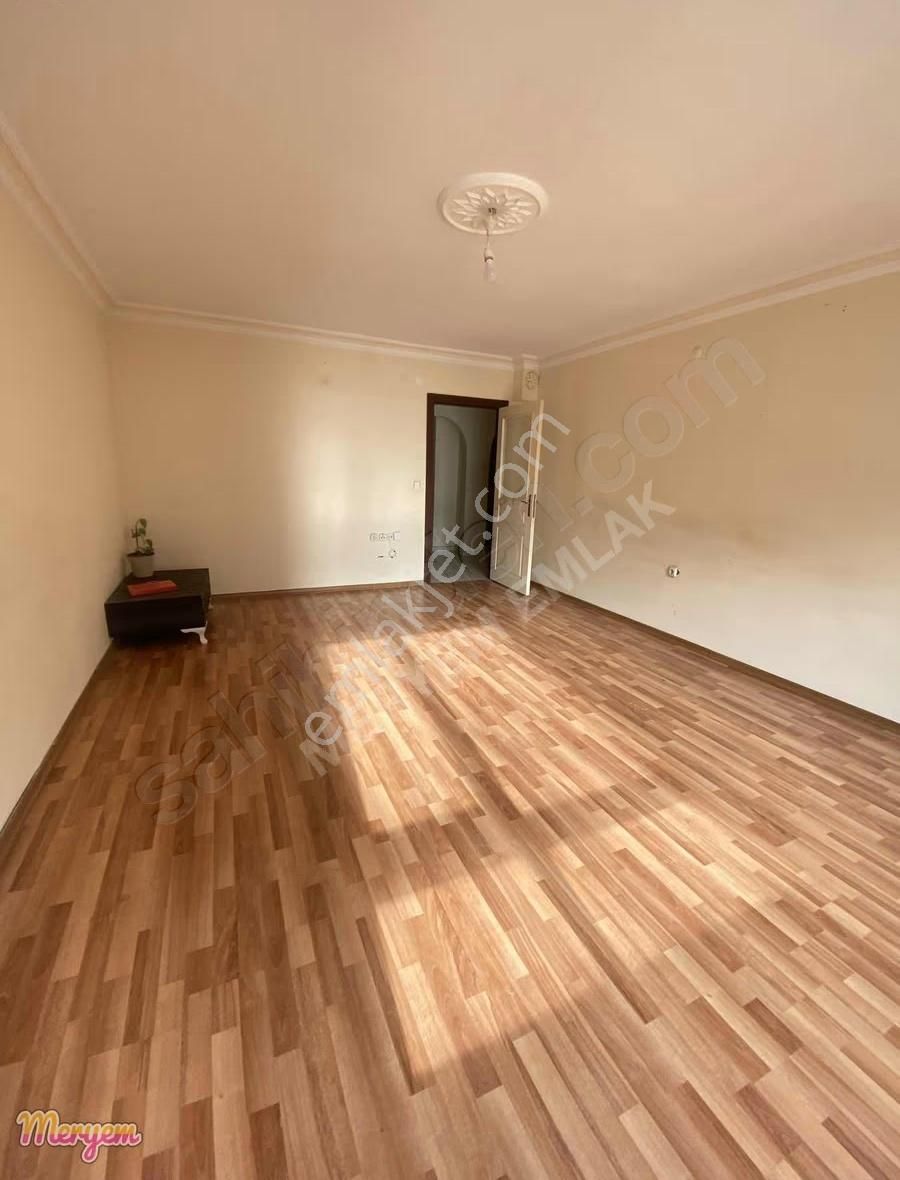 Meryem Emlak Tan Beşikkaya Cadde Üzeri 1 Katta 3+1 Kiralık Daire - Görsel 3