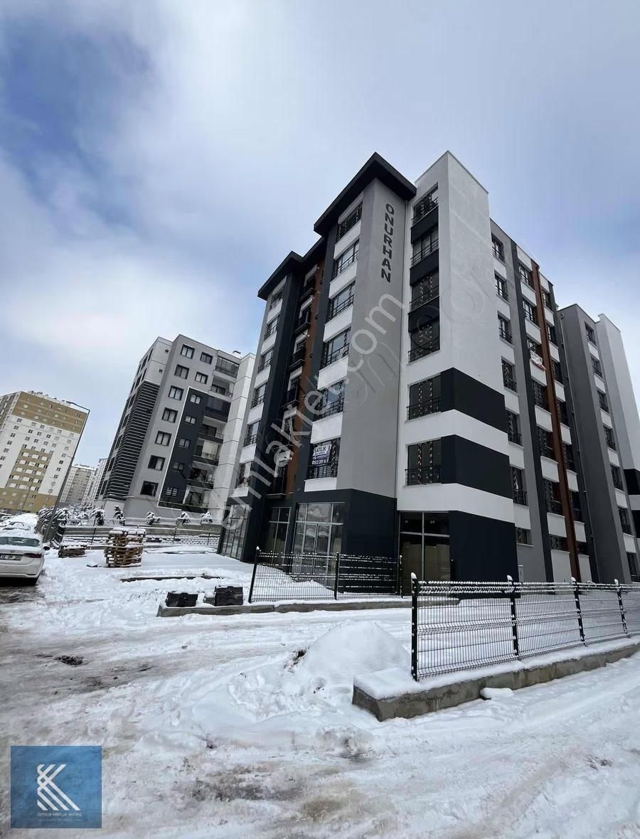 Ebebeyin Banyolu Yatay Mimari Satılık 2.5+1 Lüks Daire