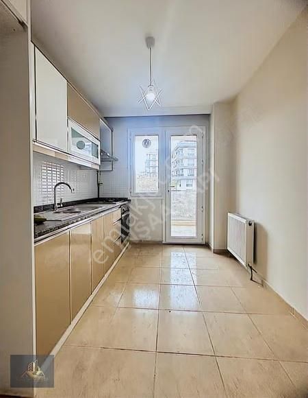 Beylikdüzü Marmara Mahallesinde Kiralık Geniş 3+1 Daire Fırsatı - Görsel 12