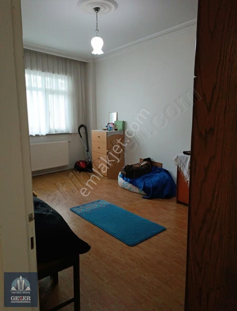 Küçükköyde Mükemmel Konumda Krediye Uygun Giriş Kat Daire - Görsel 8