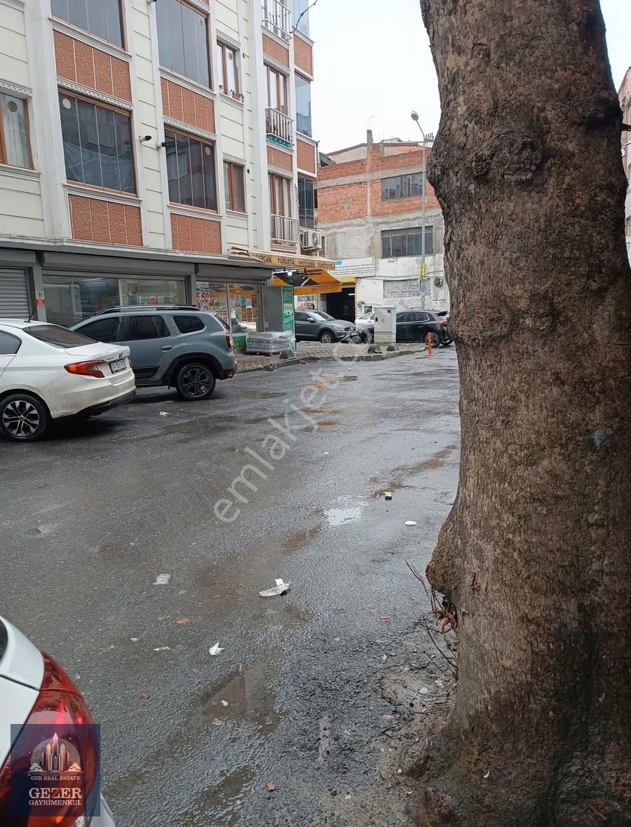 Küçükköyde Mükemmel Konumda Krediye Uygun Giriş Kat Daire - Görsel 17