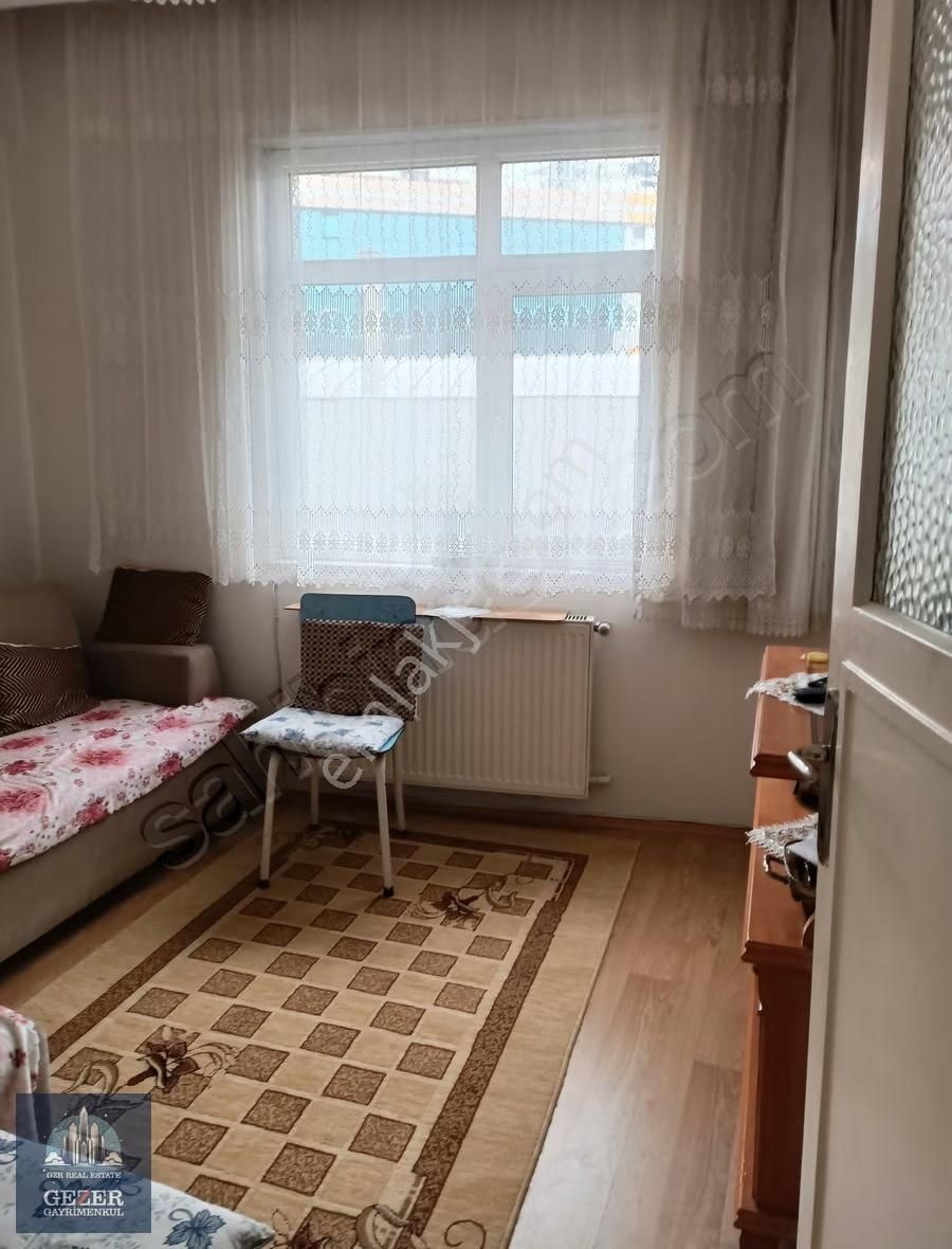 Küçükköyde Mükemmel Konumda Krediye Uygun Giriş Kat Daire - Görsel 6