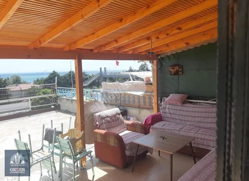 Satıık Denize Cepheli Müstakil Bahçeli Havuzlu Sitede 3+1 Daire