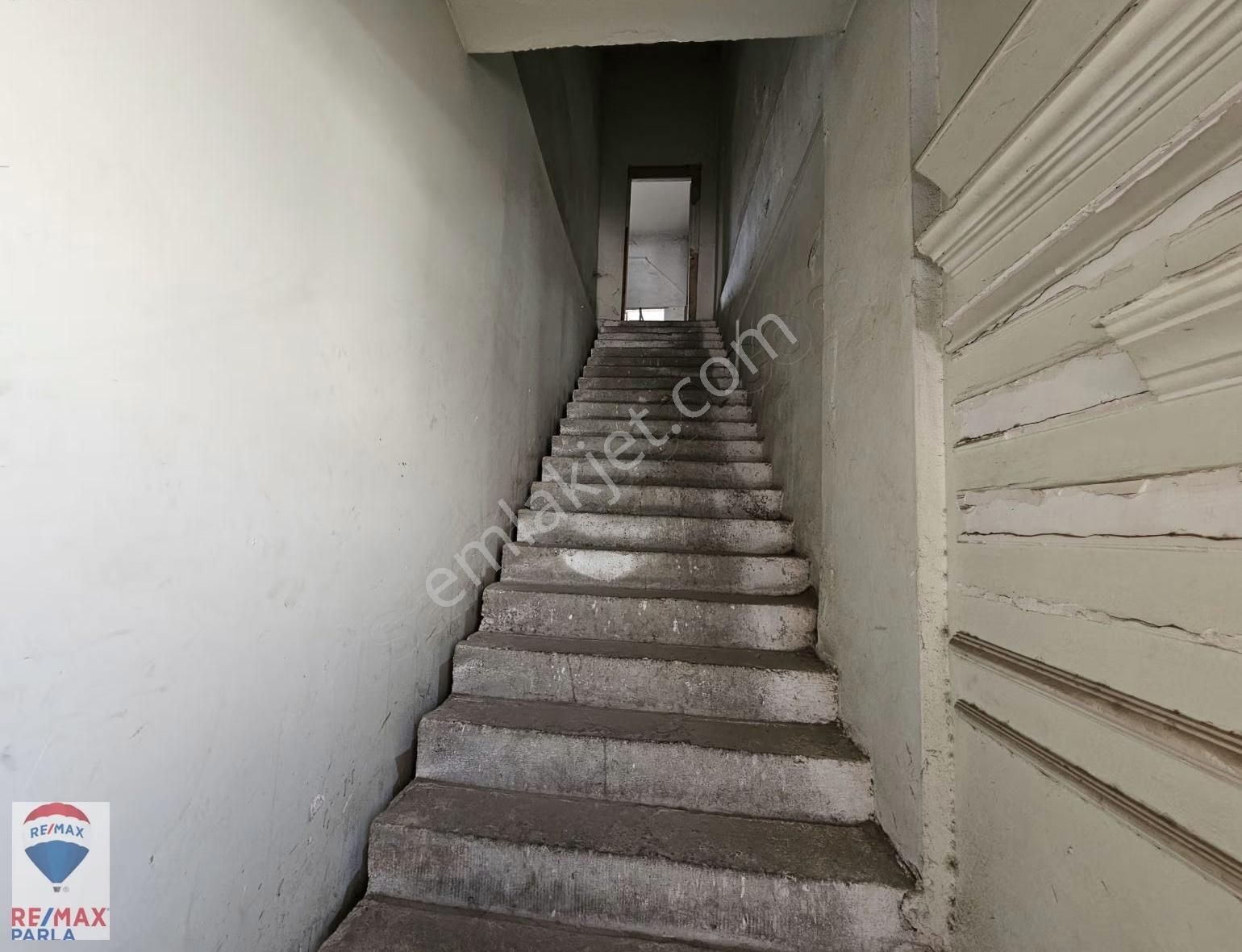 Canik / Piazza Avm Arkası Satılık 1000 M2 4 Katlı Dükkan - Görsel 10