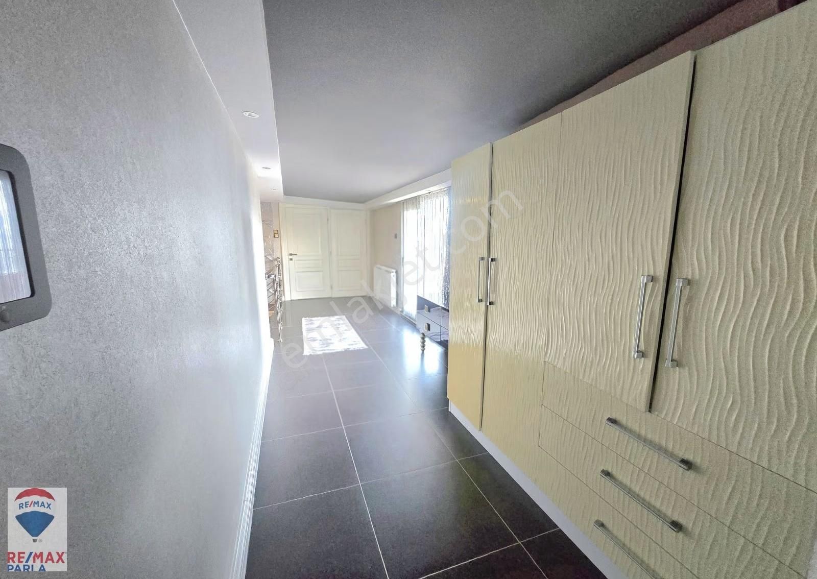 Güzelyalıda Sahile 2. Parsel, Deniz Manzaralı 5+1 Dubleks - Görsel 3