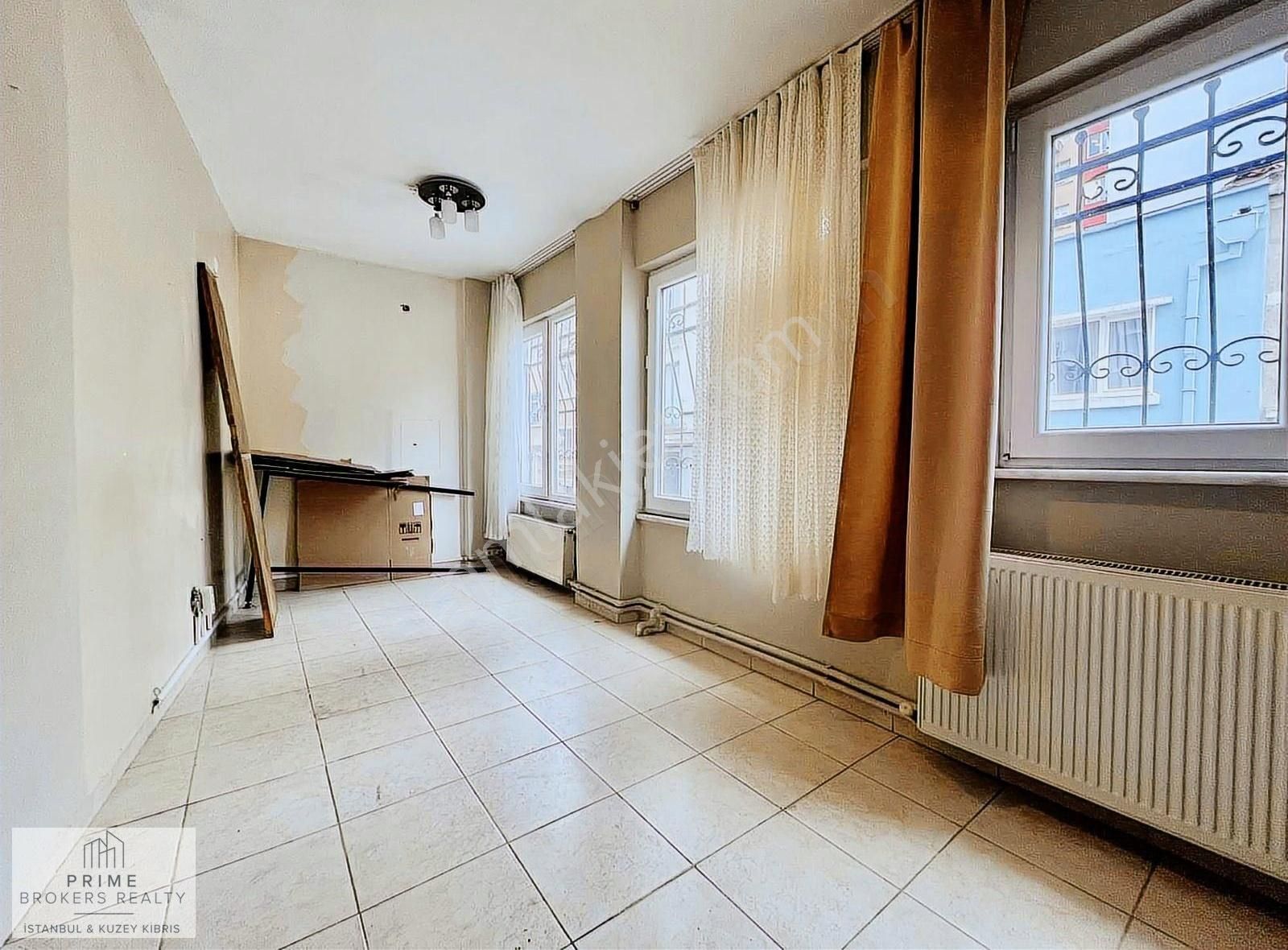 Cihangir Firuzağa'da Müstakil Girişli 1+1 Kiralık Home Ofis - Görsel 5