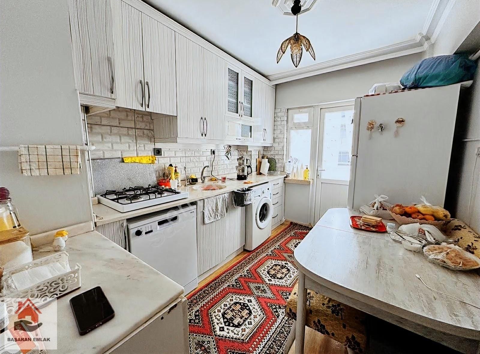 █ Malazgirt Mah █ 3+1 Köşebaşı Arakatta Cadde Cp. Yapılı Daire █ - Görsel 4