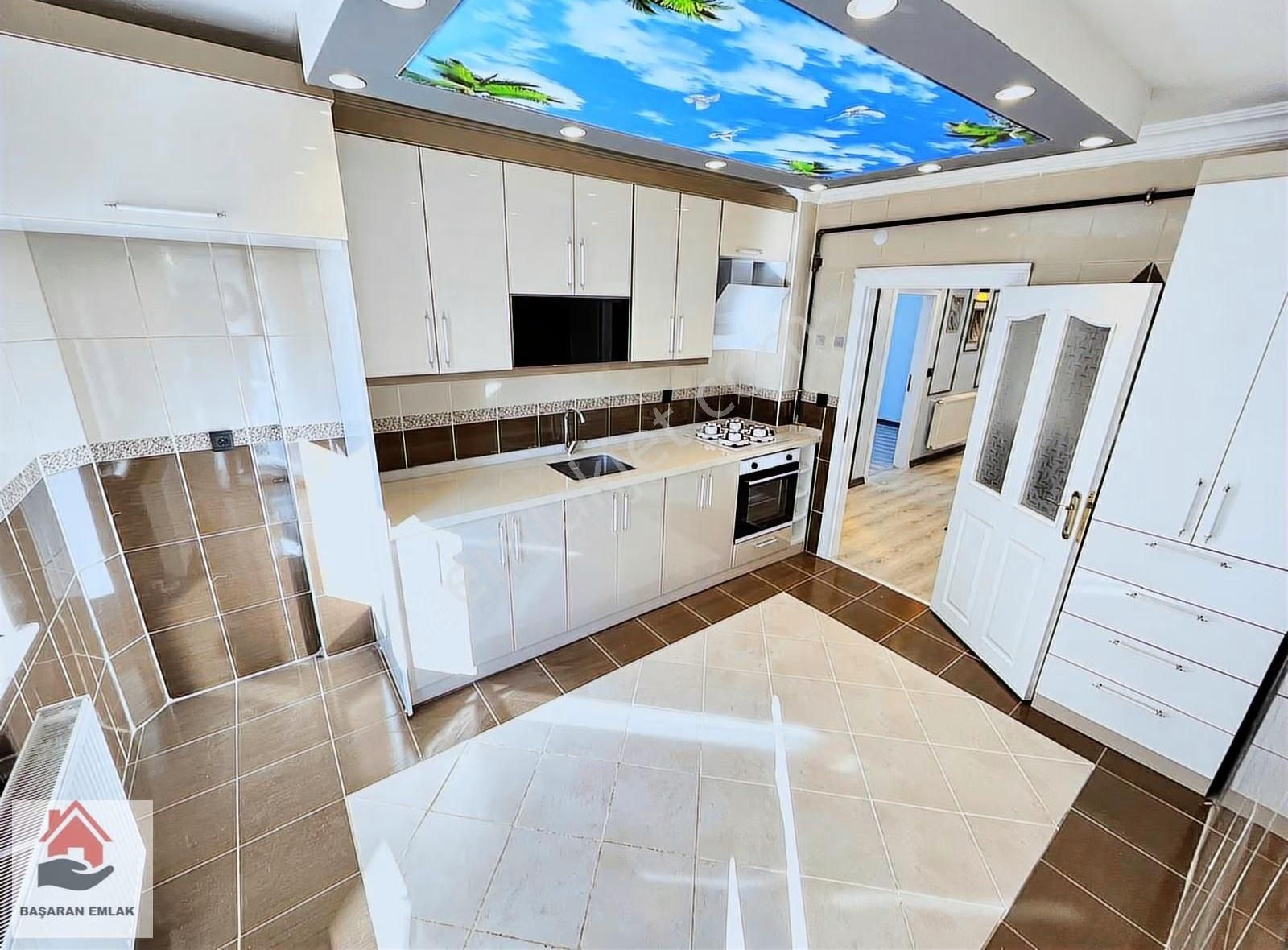 █ 6 Yıllık █ 3+1 Ultra Lüx Ön Cephe Geniş Cam Balkonlu Daire █