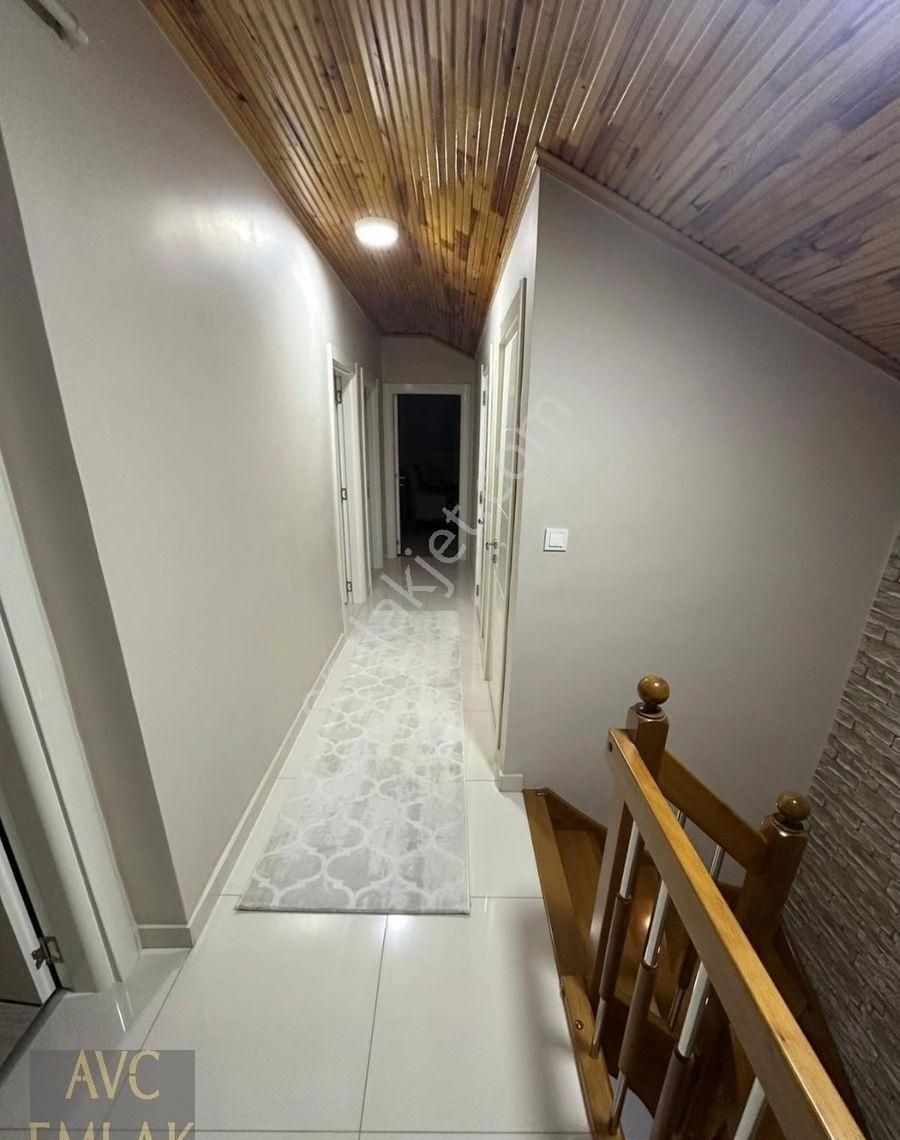 Küçükçekmece Gazi Osman Paşa Caddesi'nde Metrobüse Yakın Satılık Lüks Dubleks Daire - Görsel 20