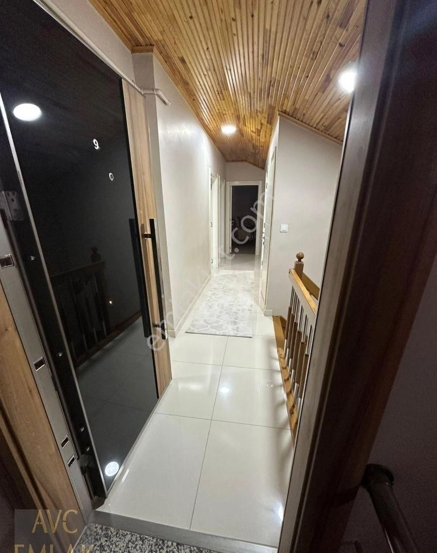 Küçükçekmece Gazi Osman Paşa Caddesi'nde Metrobüse Yakın Satılık Lüks Dubleks Daire - Görsel 30