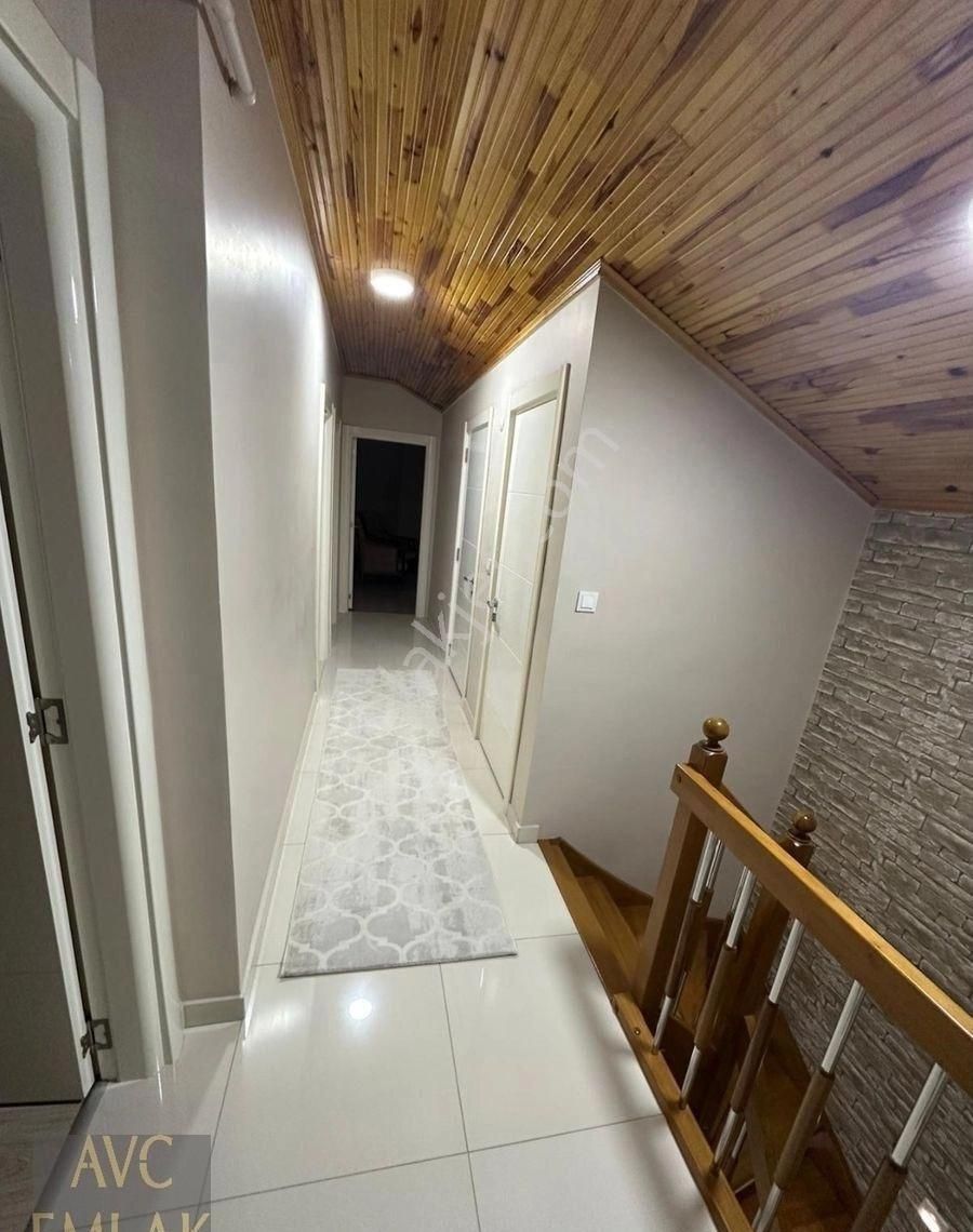 Küçükçekmece Gazi Osman Paşa Caddesi'nde Metrobüse Yakın Satılık Lüks Dubleks Daire - Görsel 19