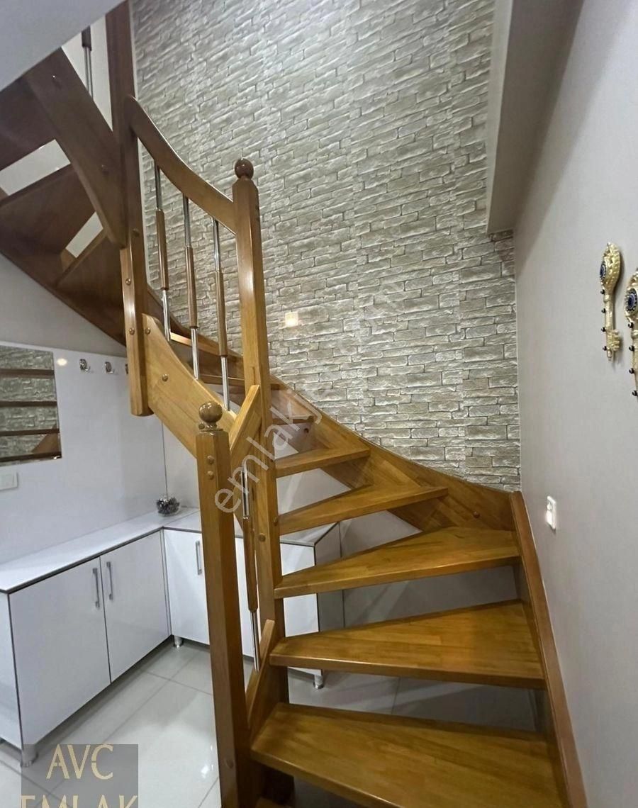 Küçükçekmece Gazi Osman Paşa Caddesi'nde Metrobüse Yakın Satılık Lüks Dubleks Daire - Görsel 21