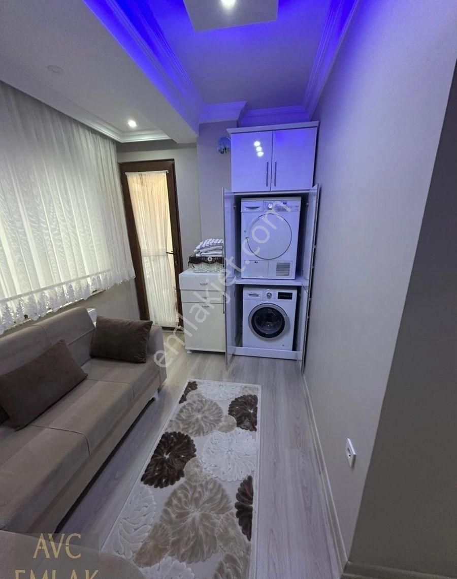 Küçükçekmece Gazi Osman Paşa Caddesi'nde Metrobüse Yakın Satılık Lüks Dubleks Daire - Görsel 13