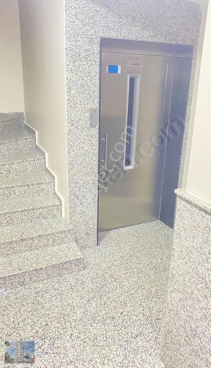 Esenevler Mahallesinde Kiralık 1+1 Merkezi Konum Daire - Görsel 14