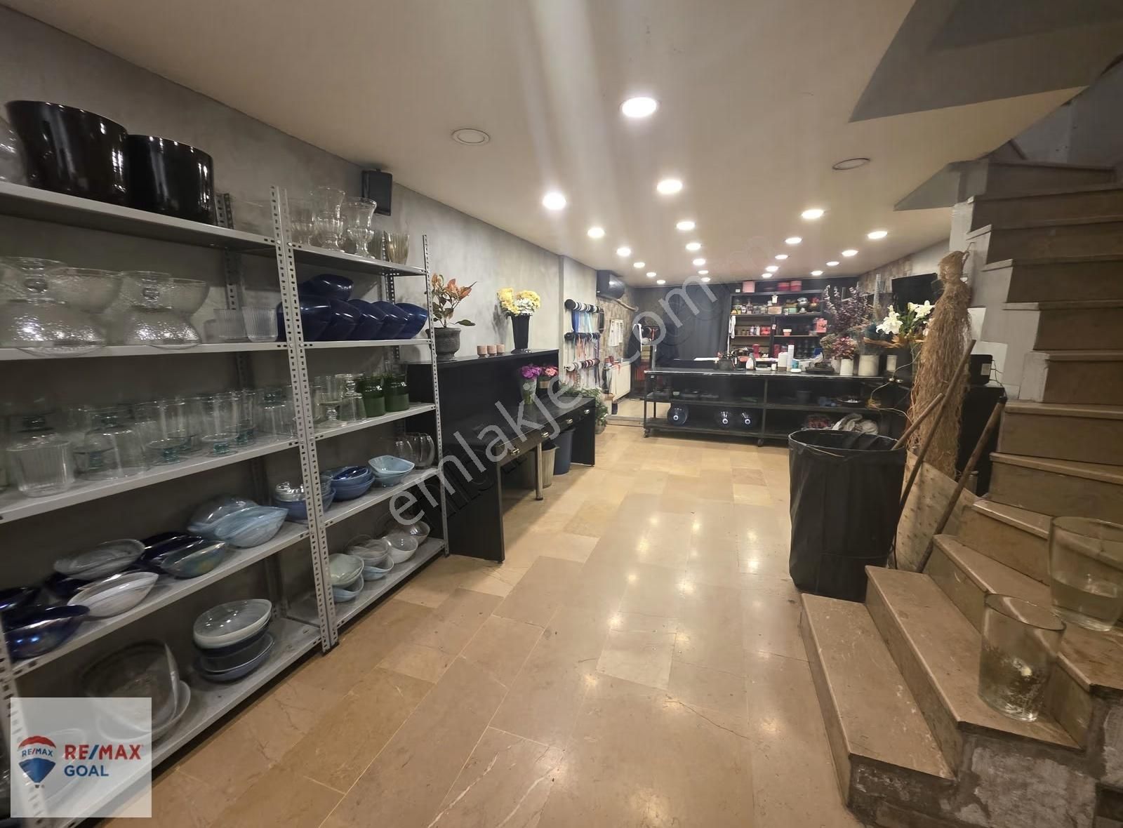 Remax Şirvan'dan Şişli'de Ana Cadde Üzerinde Satılık Dükkan - Görsel 2