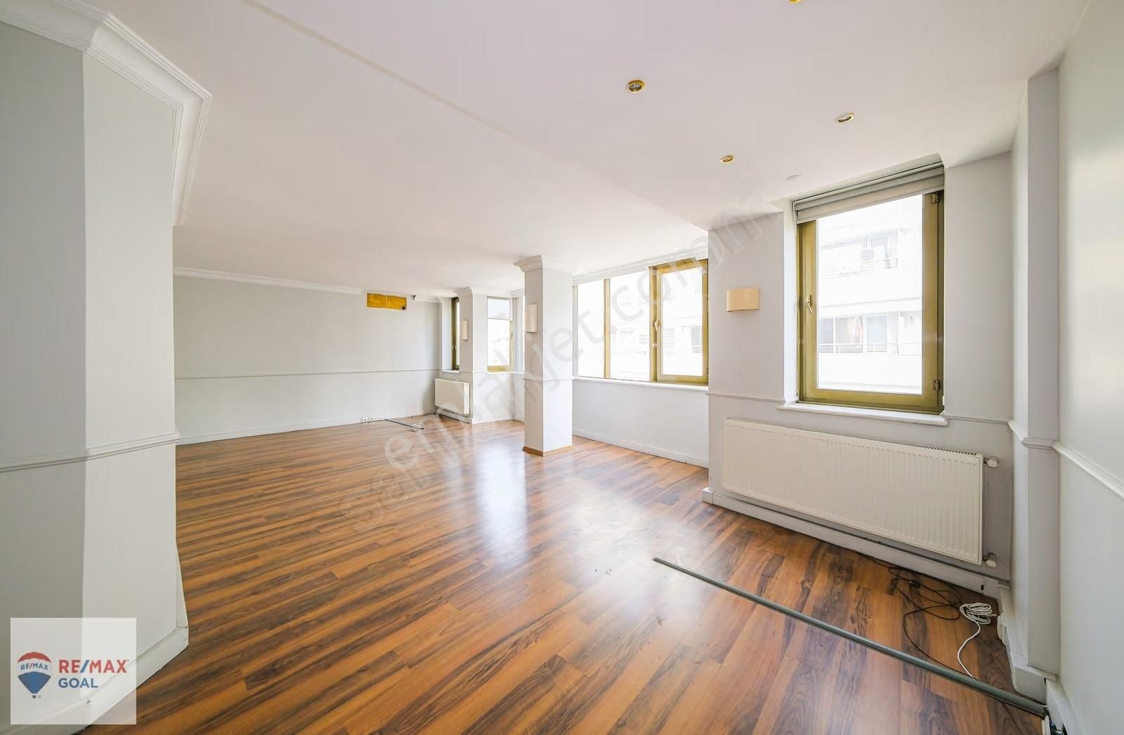 Remax Şirvan'dan Şişli'de Ana Cadde Üzerinde Satılık 3+1 Ofis - Görsel 9