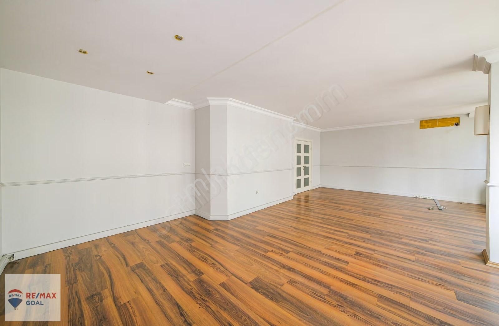 Remax Şirvan'dan Şişli'de Ana Cadde Üzerinde Satılık 3+1 Ofis - Görsel 20
