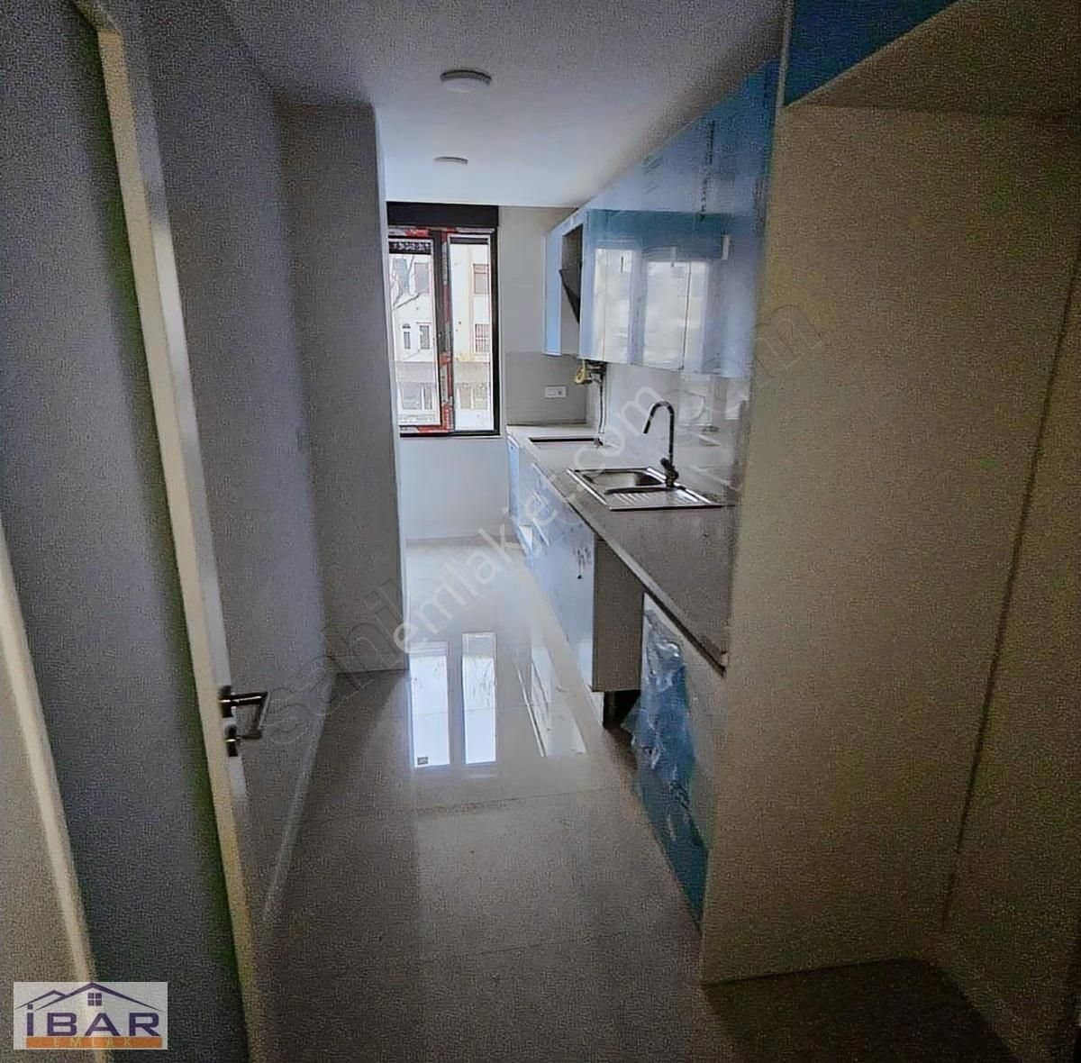 Kuçukyalı Caddede Kiralık 2+1 Daire Guvenlikli Sitede Daire Sfr - Görsel 21