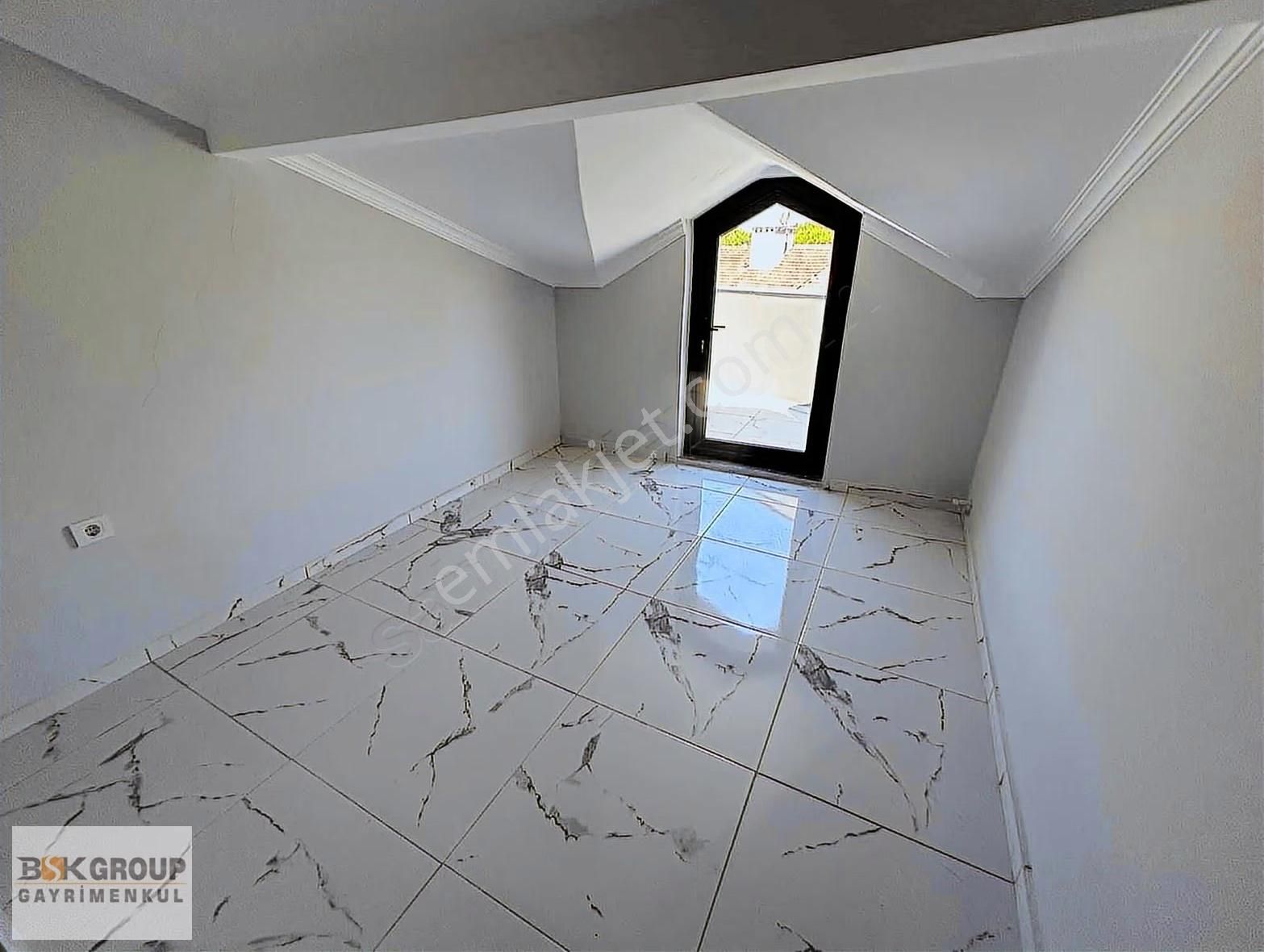 Bsk Dan Denize 50 M Tek Müstakil Geniş Bahçeli Villa - Görsel 4