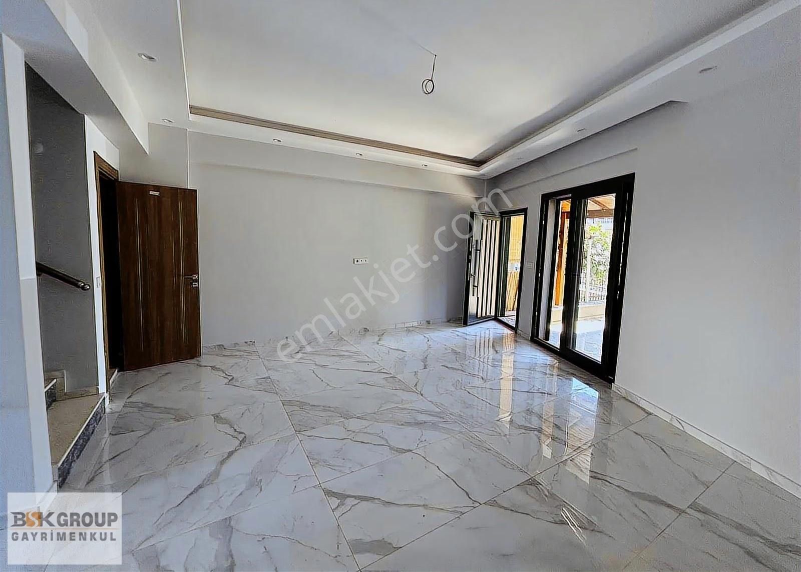 Bsk Dan Denize 50 M Tek Müstakil Geniş Bahçeli Villa - Görsel 14