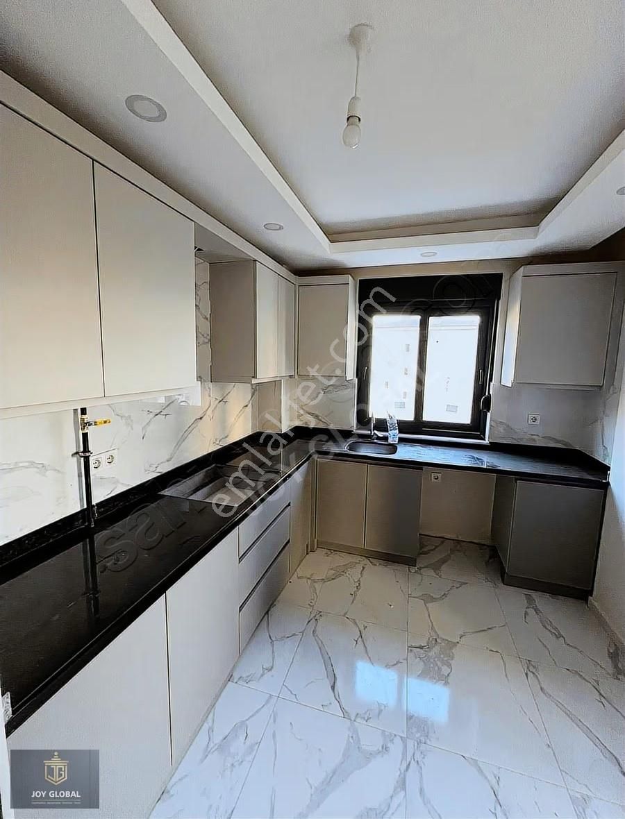 Yeniköyde Doğalgazlı 2+1 Havuzlu Site İçi Katta Daire - Görsel 18