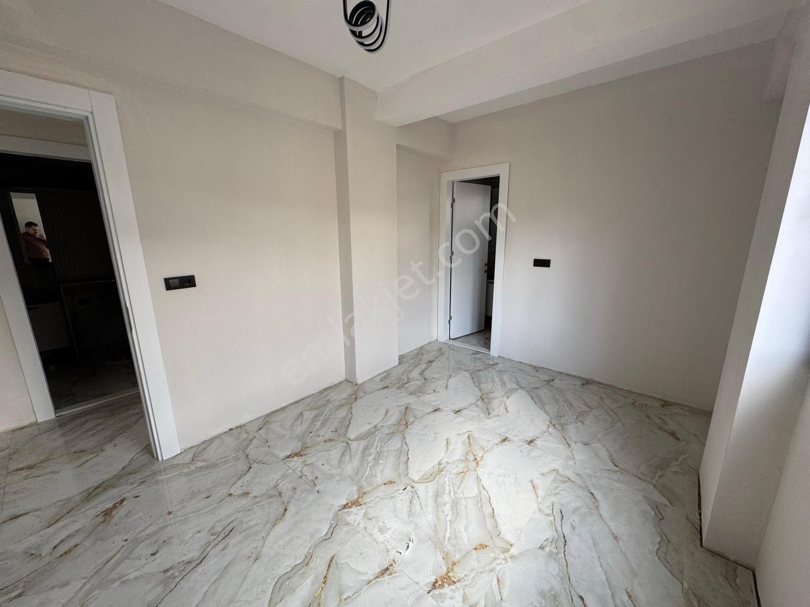 Bereketli De Servergazi Hastahanesinin İkiyüz Metre Yükarısında 3+1 Dairemiz Satılıktır - Görsel 4