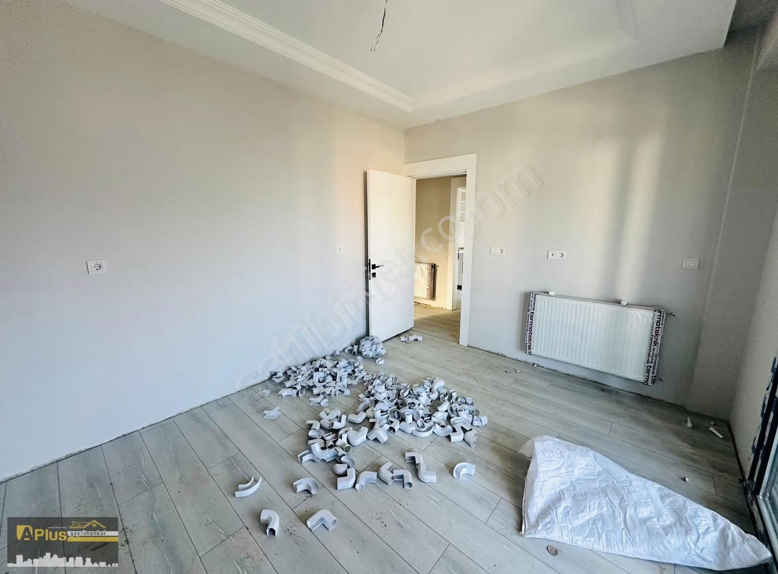 A Plus Gayrimenkulden Ferah Ve Geniş Cepheli Satılık 2+1 Daire - Görsel 8