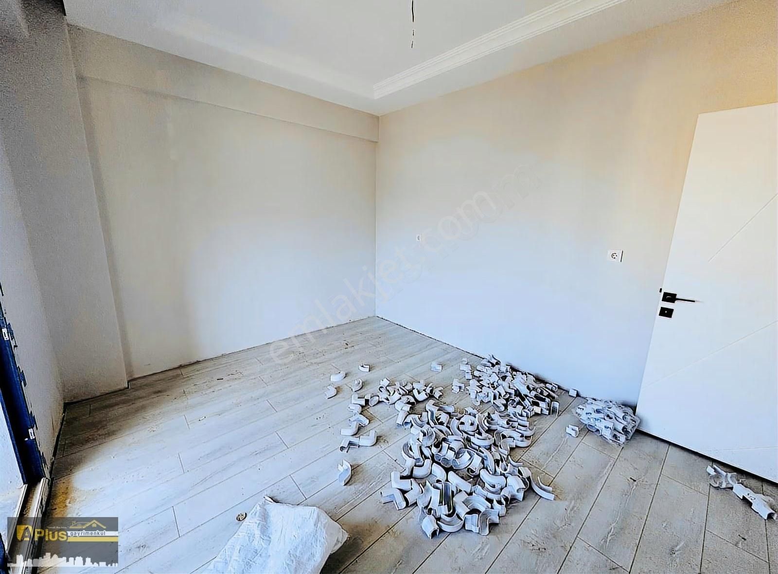 A Plus Gayrimenkulden Ferah Ve Geniş Cepheli Satılık 2+1 Daire - Görsel 12