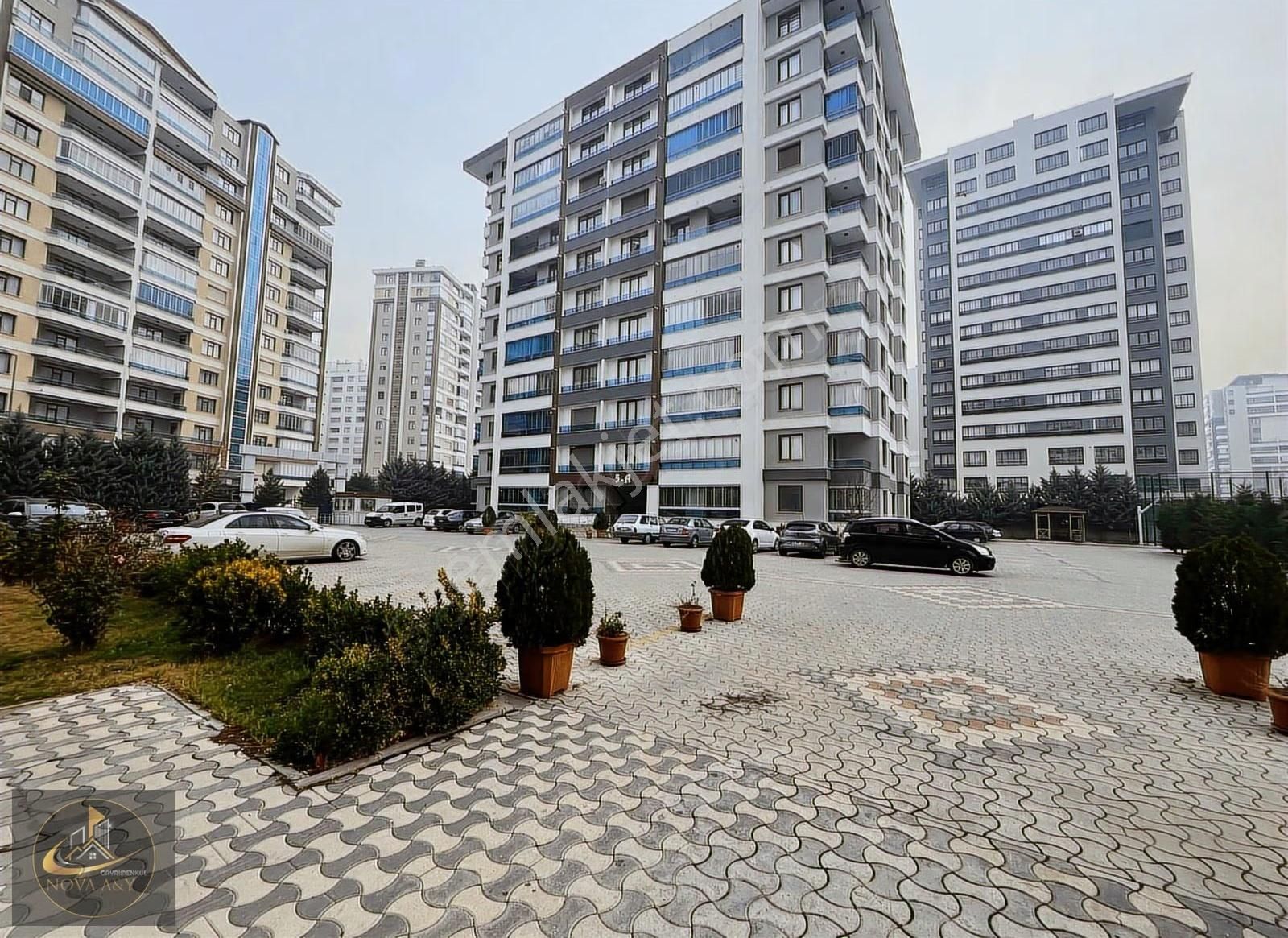 Şefikcan'da Site İçi Modern 4+1 Net 155m² Kullanıma Hazır Daire