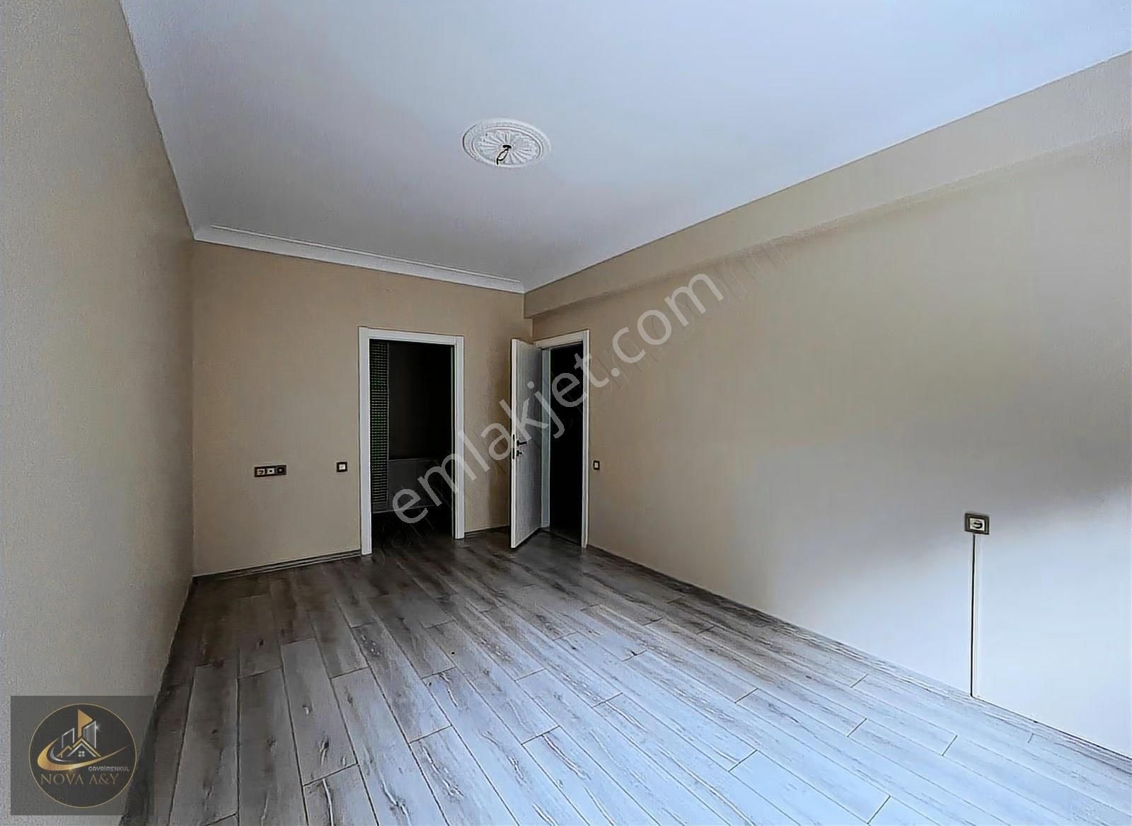 Şefikcan'da Site İçi Modern 4+1 Net 155m² Kullanıma Hazır Daire - Görsel 15