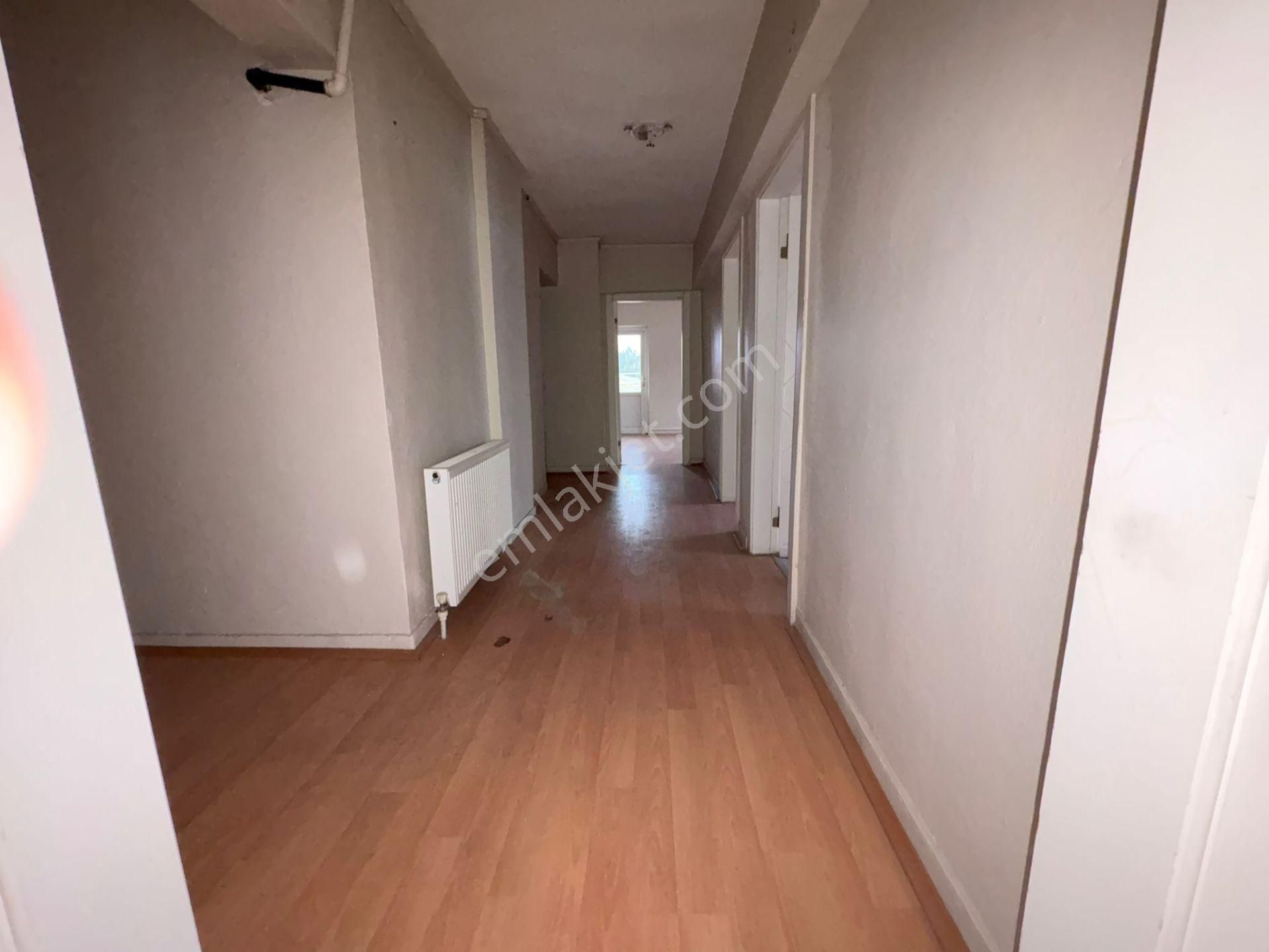 Yılmaz Gayrımenkulden Harika Fırsat 4+1 Katta Atatürk Mahallesinde Kiralık Daire 22.0000tl - Görsel 31