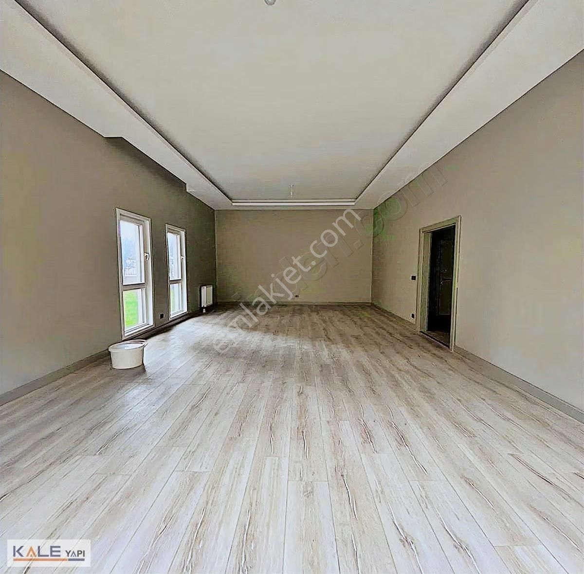 Eşsiz Site Projesinde 254m2 4,5+1 Satılık Daire - Görsel 14