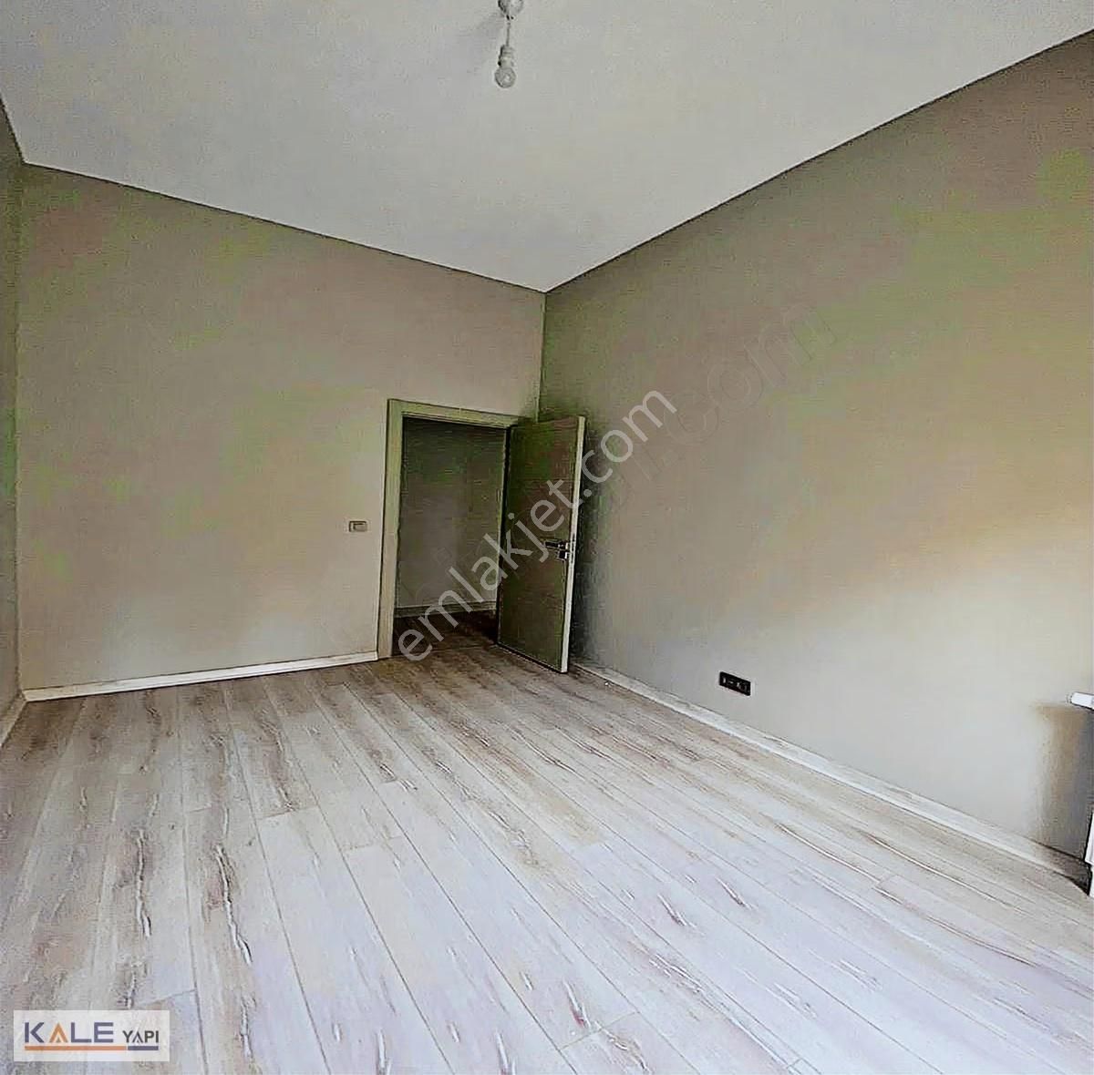 Eşsiz Site Projesinde 254m2 4,5+1 Satılık Daire - Görsel 15