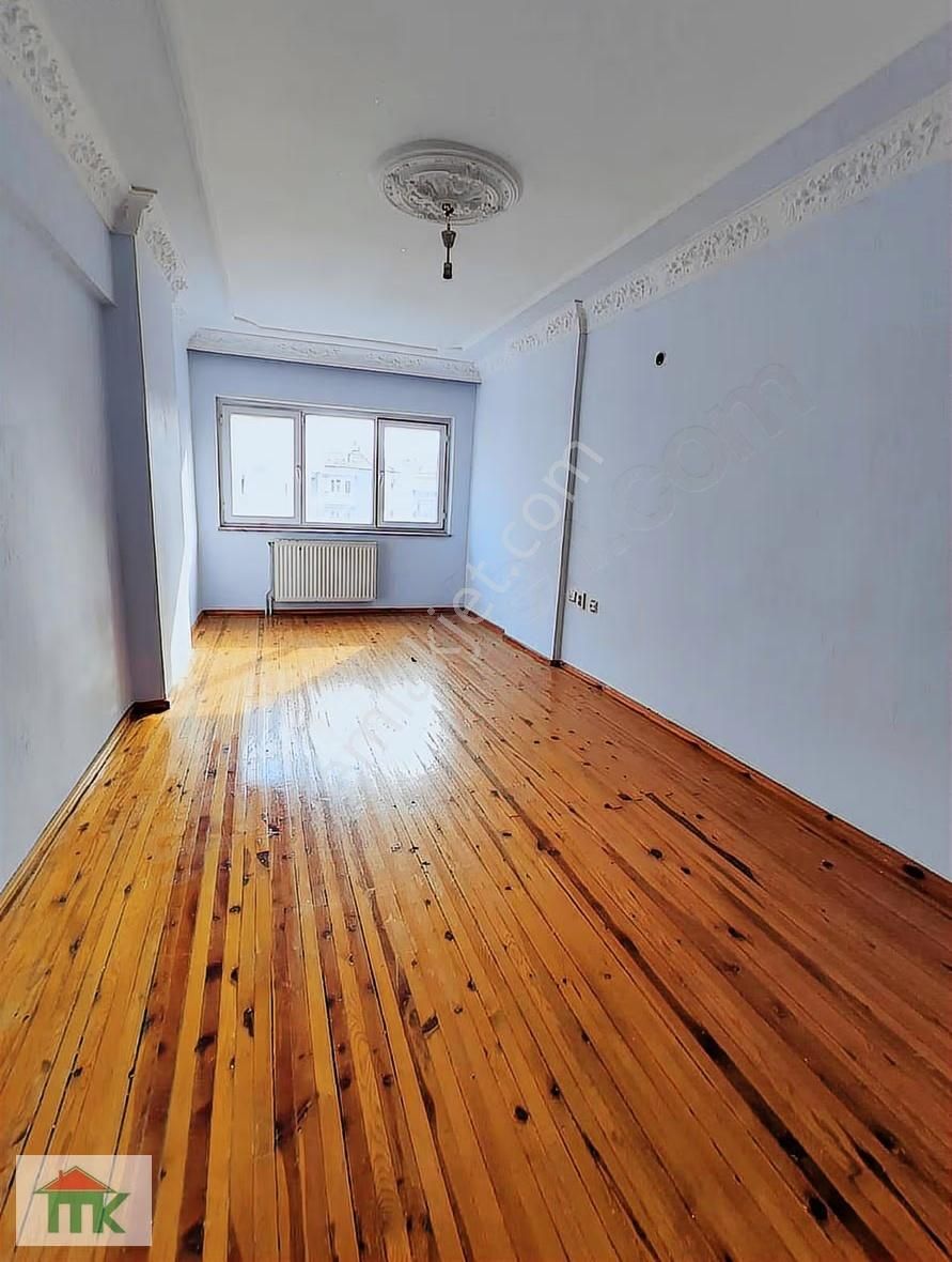 Atatürk Caddesi Üzerinde 165 M2 Kiralık 3+1 Daire