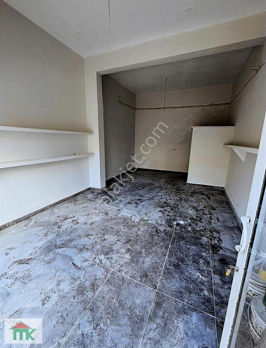 Yeşil Camii Arkasında Cadde Üzerinde Dükkan + Daire - Görsel 3