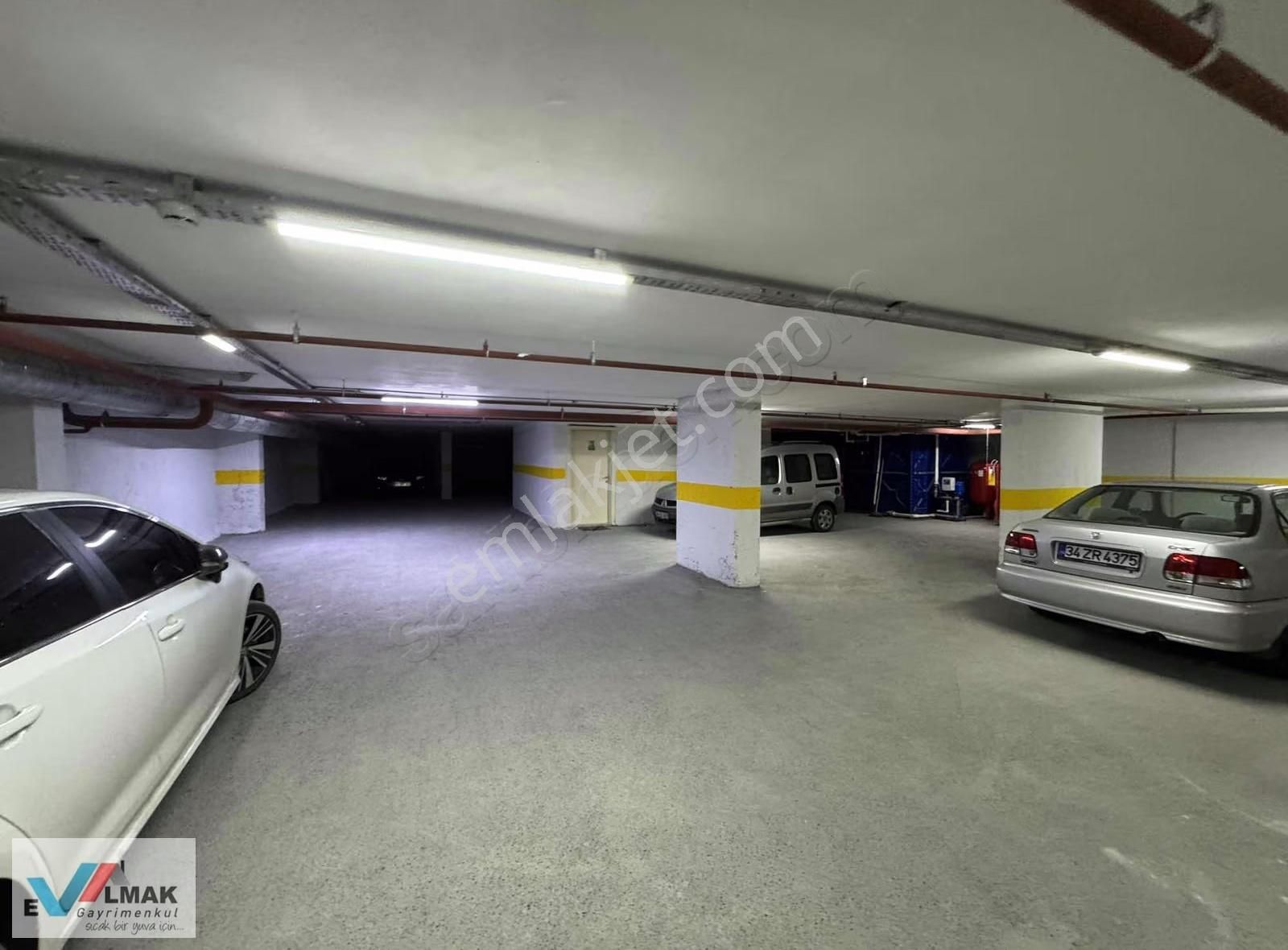 Evalmak'ta Söğütlüçeşme Meydan Çeşme Sitesinde Satılık 2+1 Daire - Görsel 24