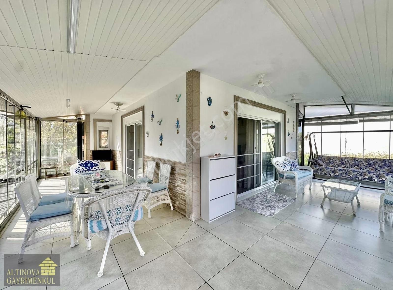 Altınova Sahilde Polisler Sitesinde Müstakil Satılık 3+1 Villa - Görsel 30