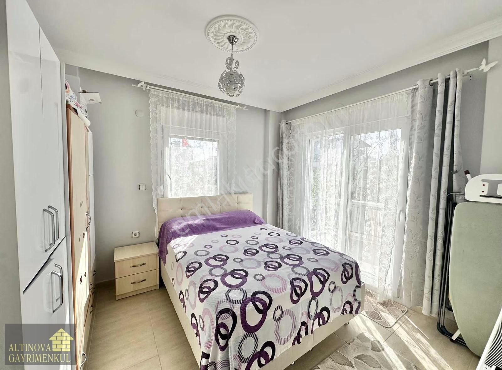 Altınova Sahilde Polisler Sitesinde Müstakil Satılık 3+1 Villa - Görsel 25