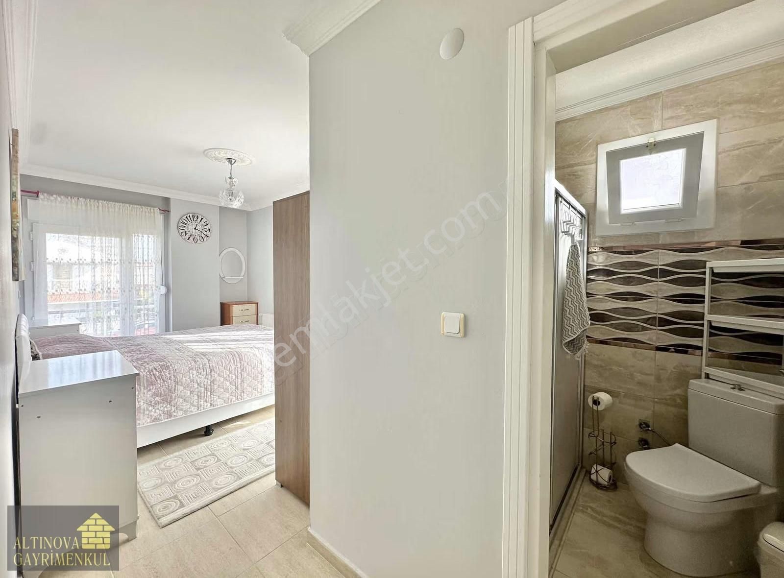 Altınova Sahilde Polisler Sitesinde Müstakil Satılık 3+1 Villa - Görsel 28