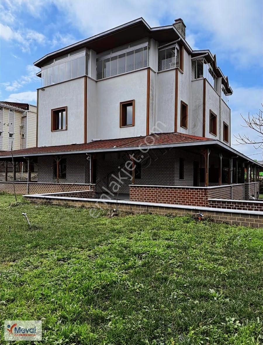 Site İçerisinde 500mt2 Arsa İçine Kurulu Satılık Villa