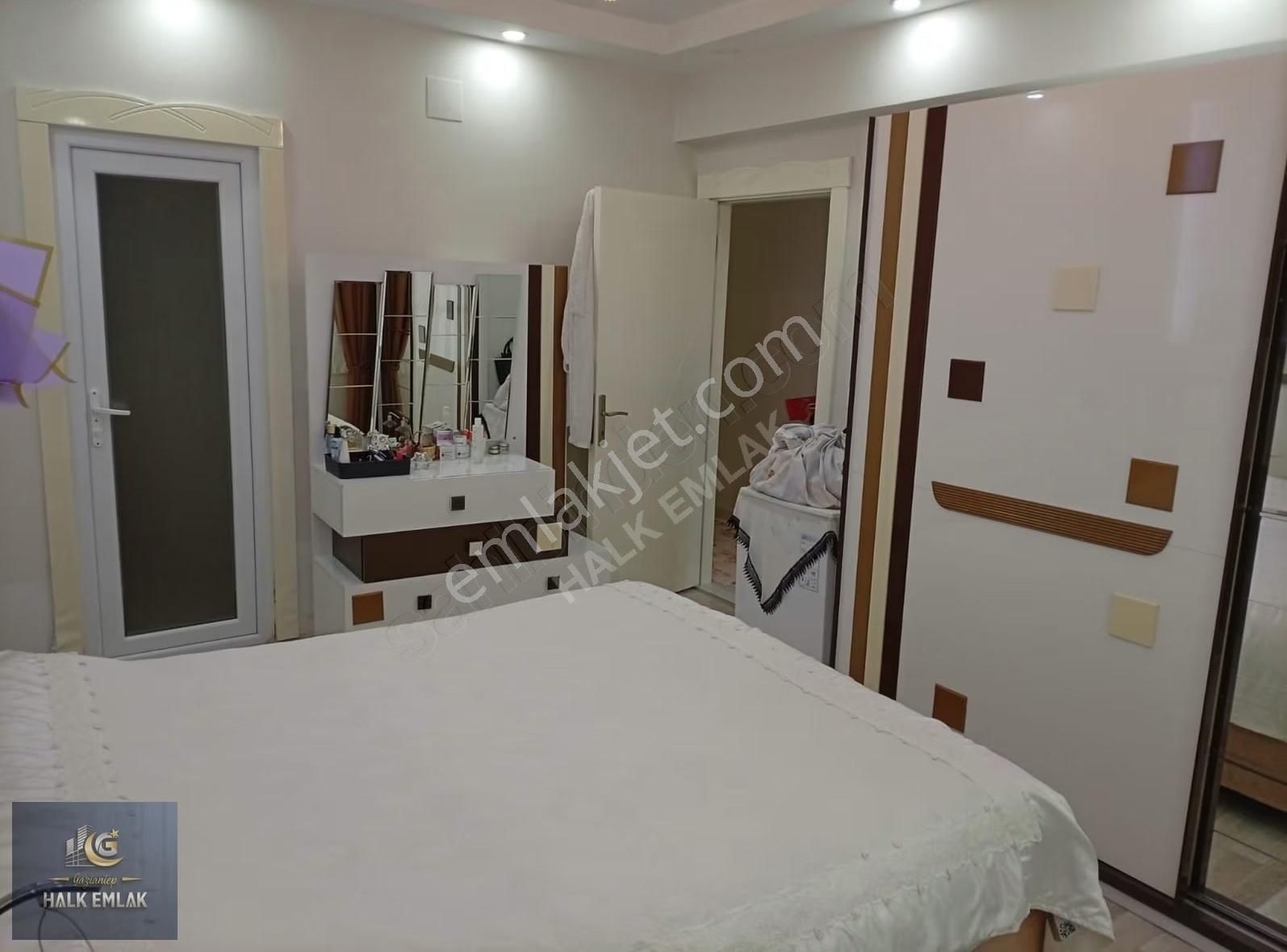 Fıstıklı Merkezi Konumda Bakımlı Fırsat Daire.. ! - Görsel 4